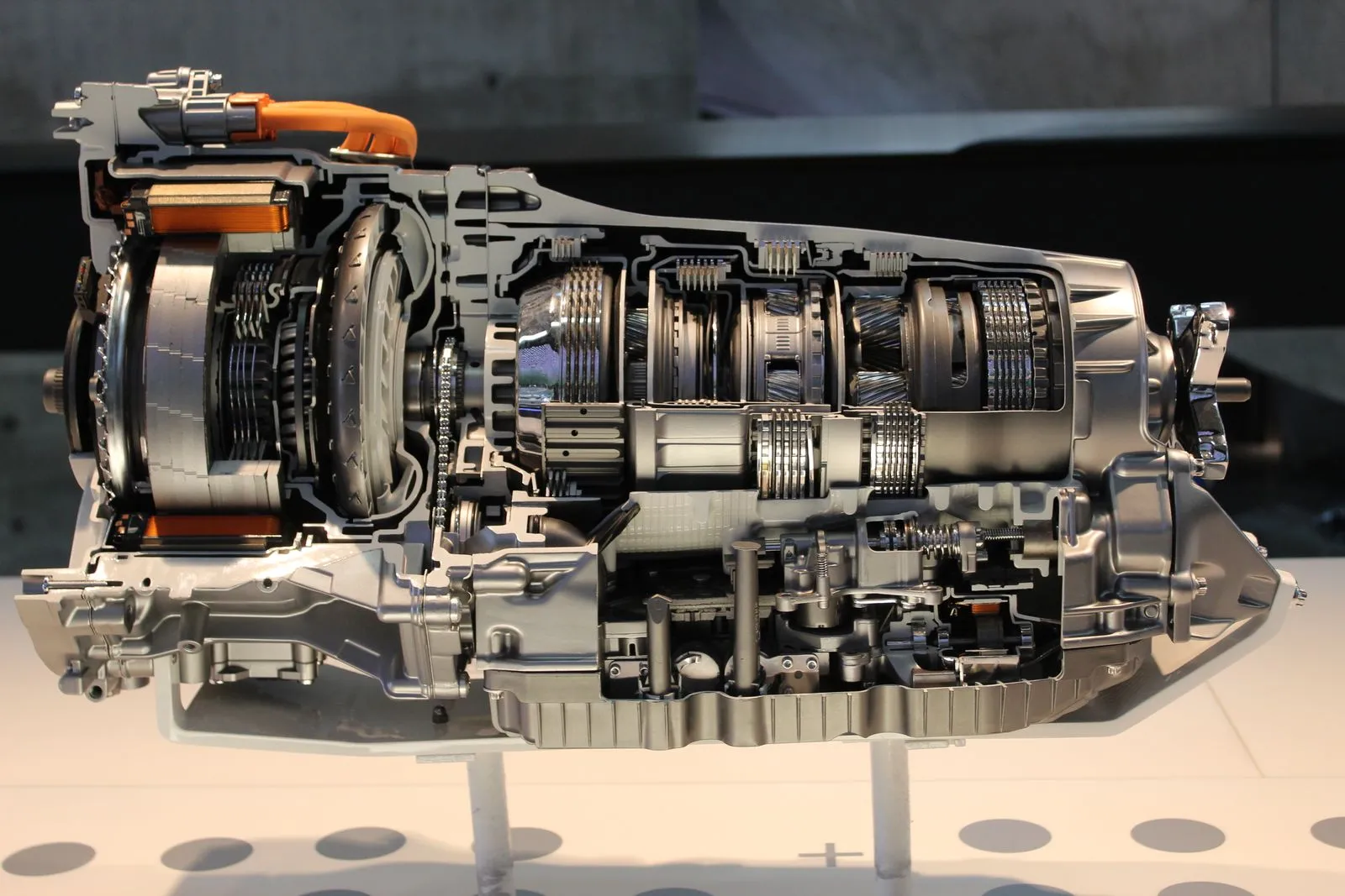 Заміна масла HCF-2 у варіаторі Honda: будова трансмісії в розрізі